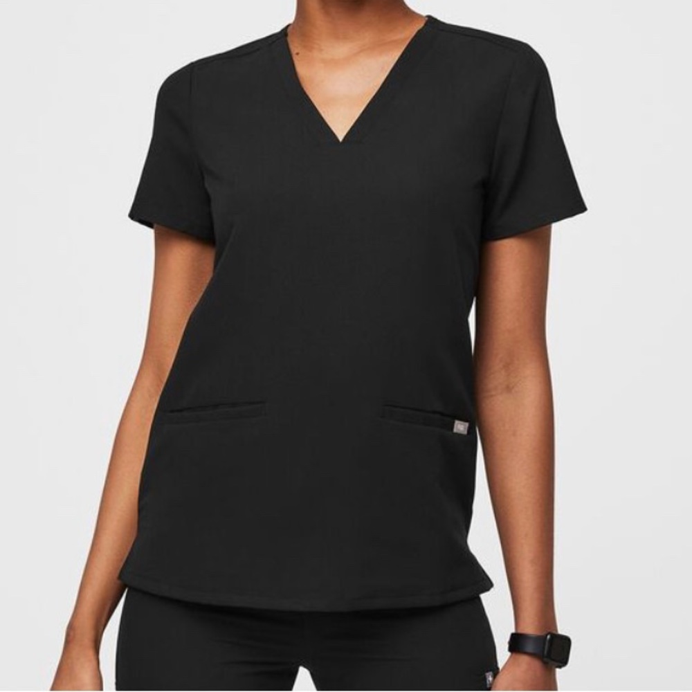 Figs Casma Three-Pocket Scrub Top